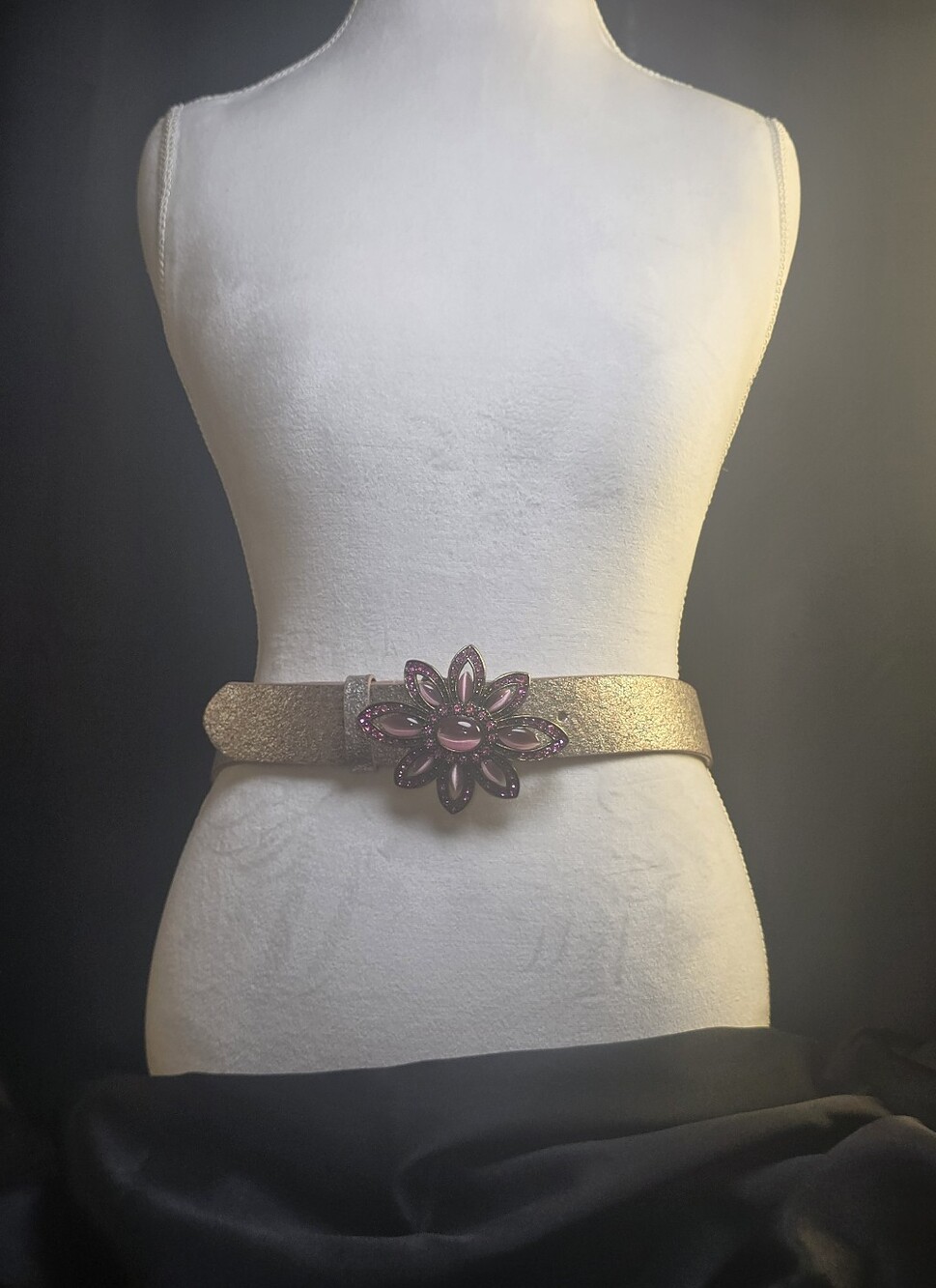 Vintage Leatherock Oversized Pink Rhinestone Flower Metallic Belt S - Picture 2 of 16